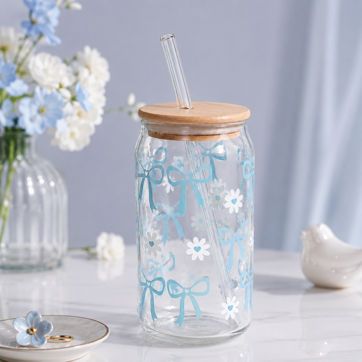 Blue Bow & Daisy Glass Tumbler with Bamboo Lid & Straw